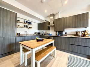 Dining Kitchen- click for photo gallery